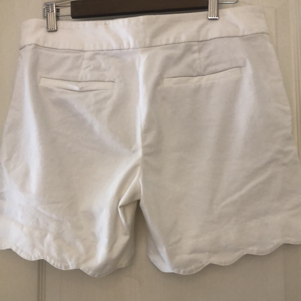 LOFT White Scallop Hem Shorts - Picture 3 of 3